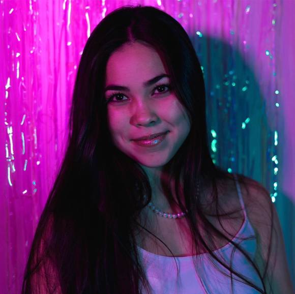 chloe_iverson